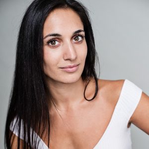 Blythe Jandoo Headshot.